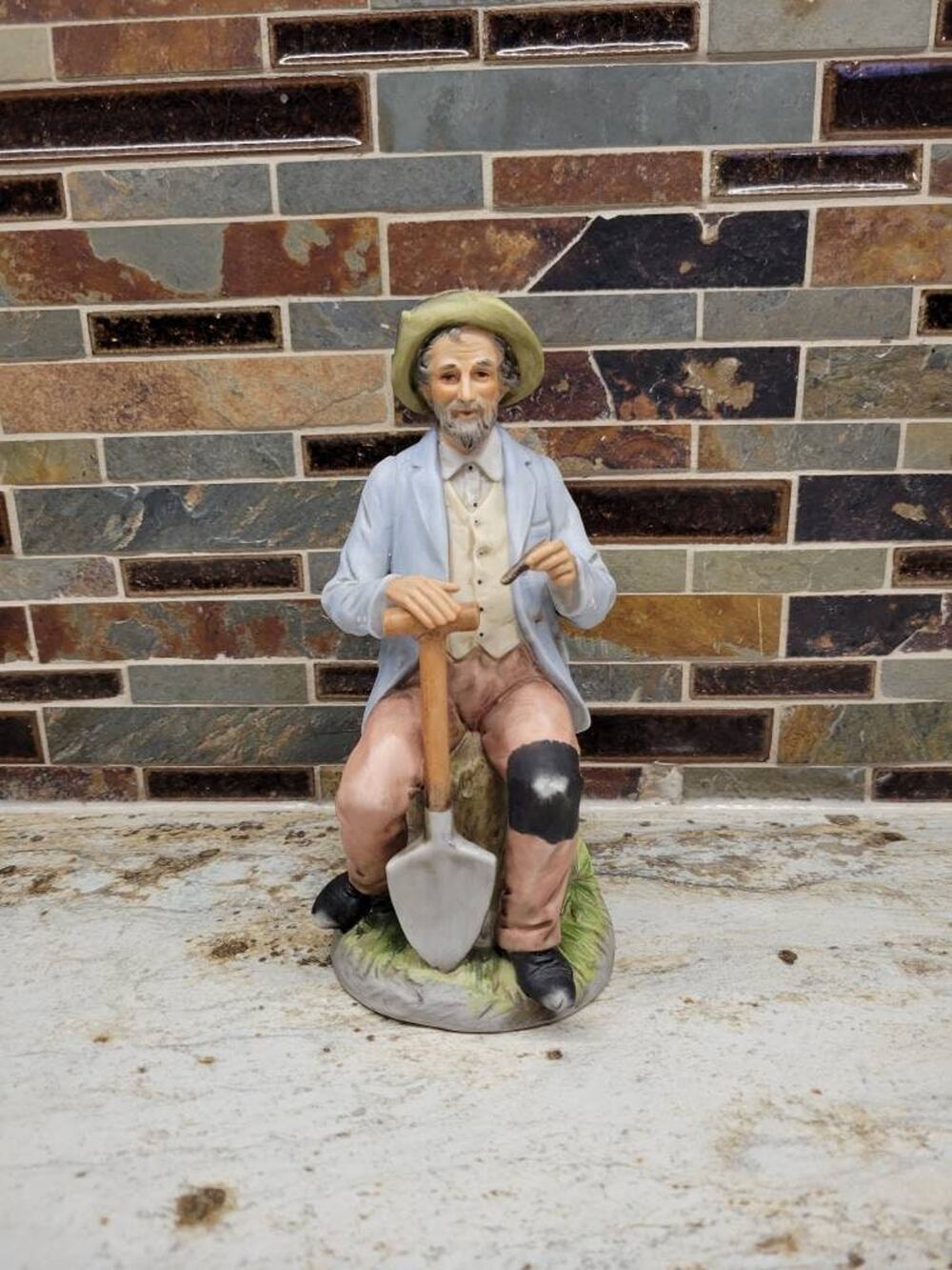 Vintage Homco 1433 Old Farmer Porcelain Figurine Grandpa Shovel Pipe 8" Statue